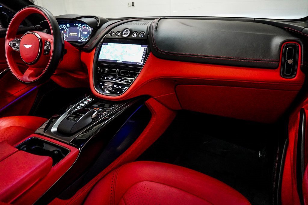 Used 2021 Aston Martin DBX image 25