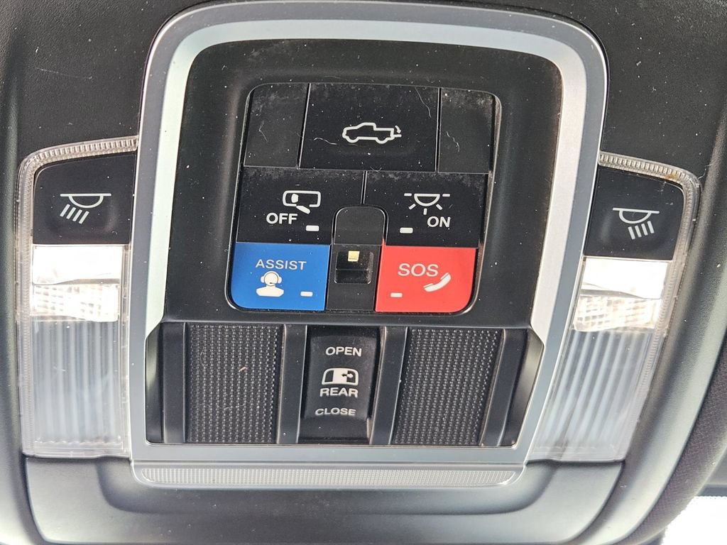 Used 2022 RAM 3500 Limited AWD/4WD image 21