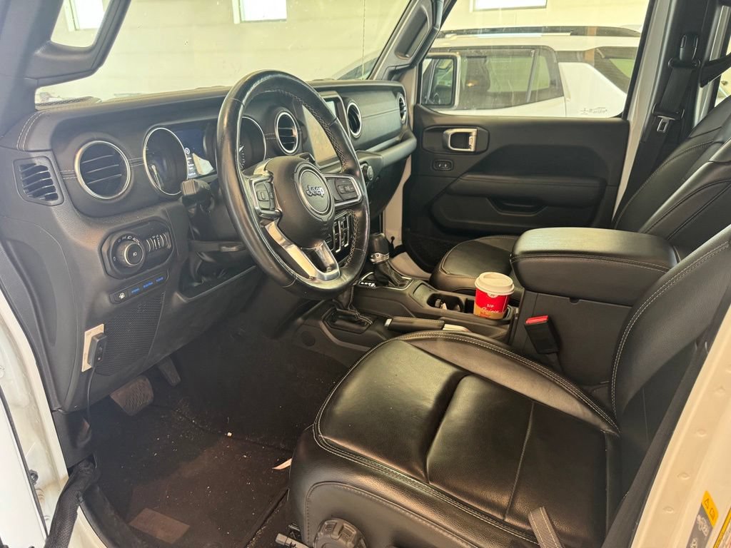 Used 2022 Jeep Wrangler Unlimited Sahara w/ Cold Weather Group AWD/4WD image 5