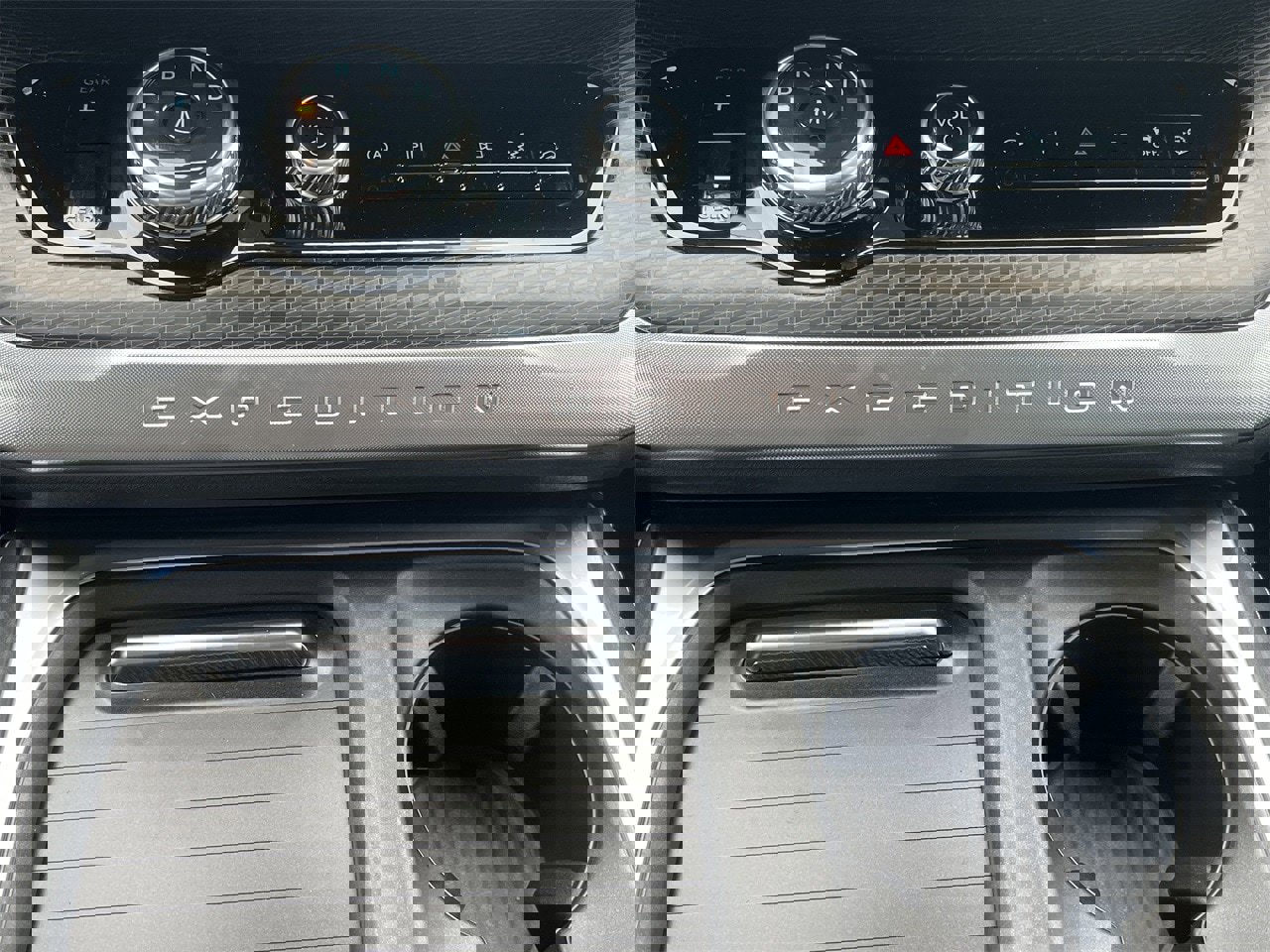 New 2025 Ford Expedition Platinum w/ Stealth Performance Package image 7