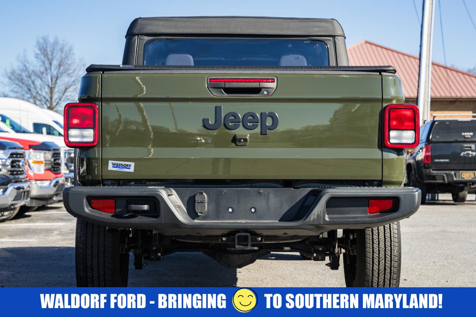 Used 2023 Jeep Gladiator Sport image 6