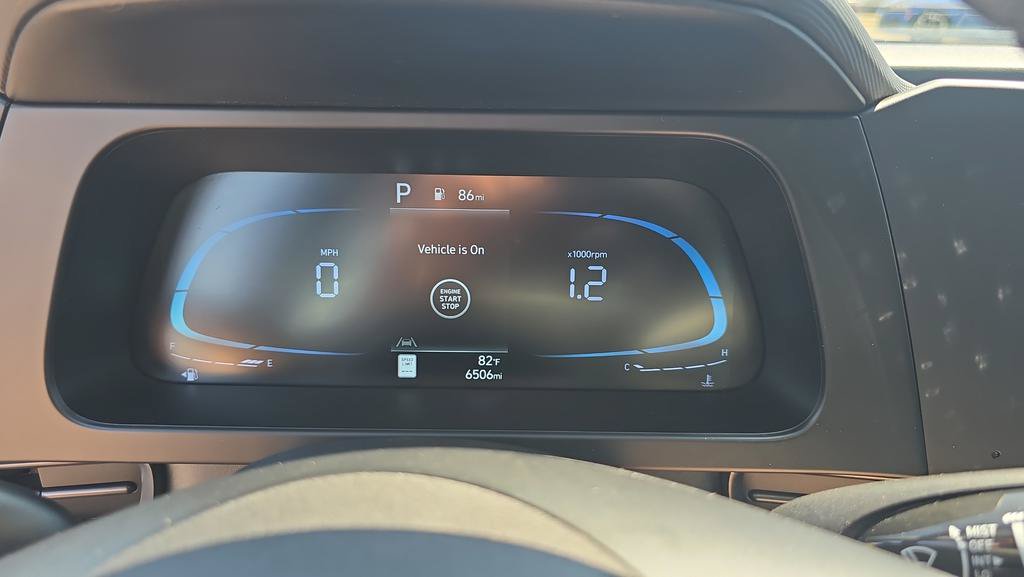 Certified 2025 Hyundai Elantra Sport FWD image 17