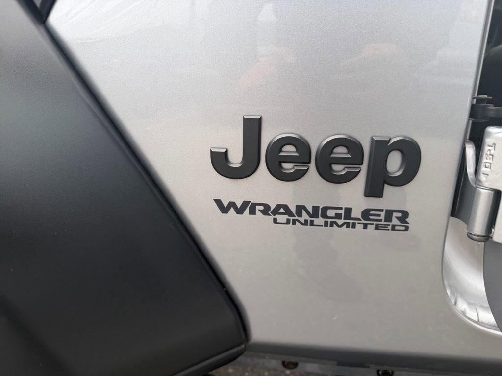 Used 2020 Jeep Wrangler Unlimited Sport image 17
