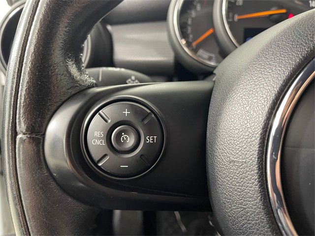 Used 2016 MINI Cooper 2-Door Hardtop image 11