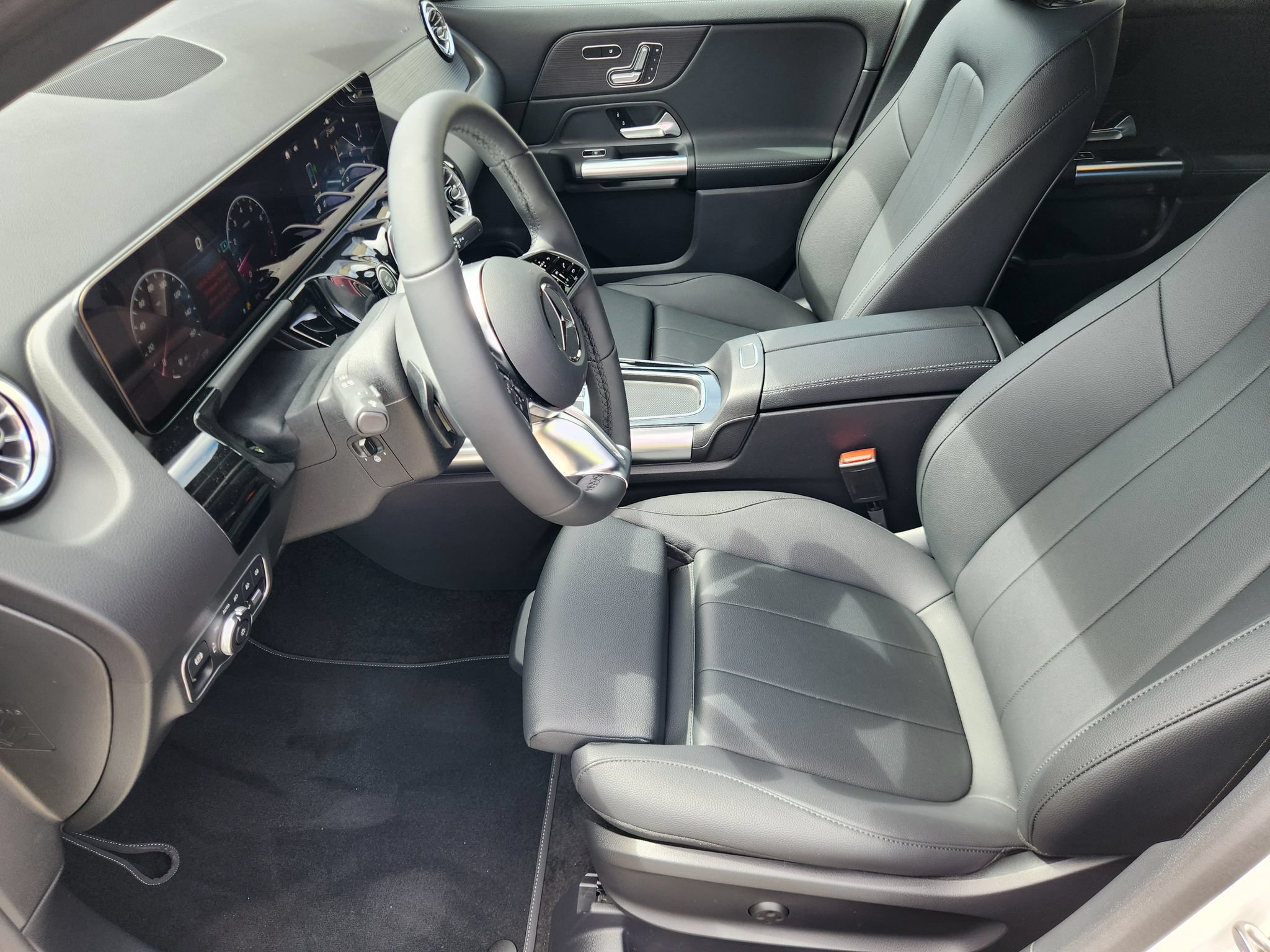 New 2026 Mercedes-Benz GLA 250 4MATIC image 9