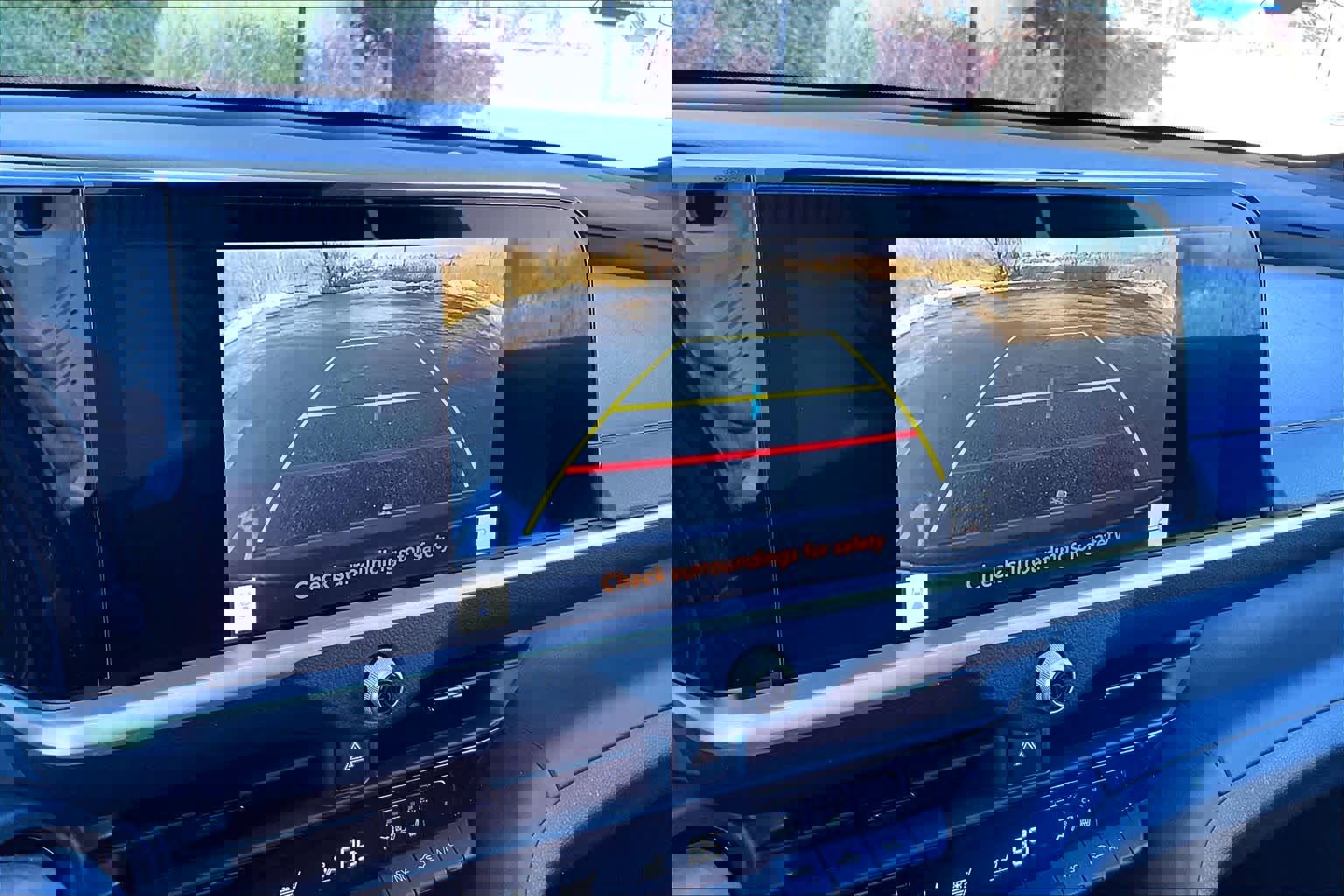 Used 2023 Toyota Crown XLE image 28