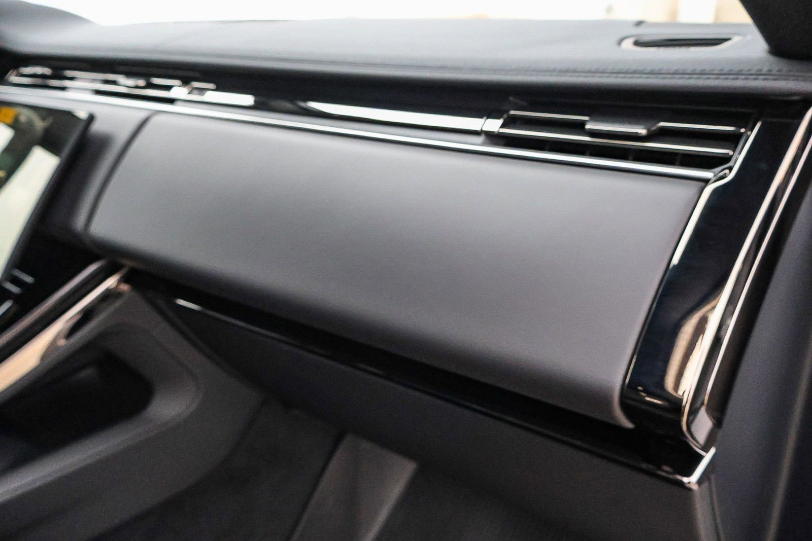 New 2025 Land Rover Range Rover Sport Dynamic SE image 19