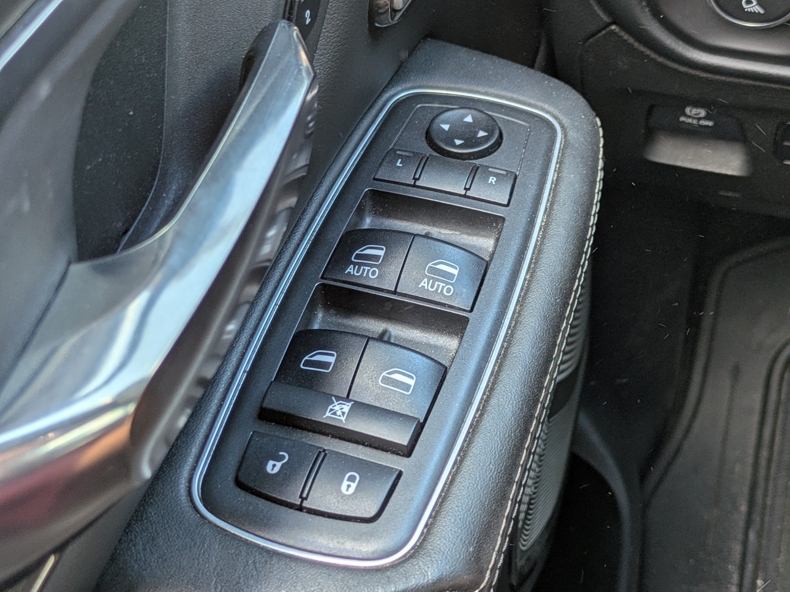 Used 2019 RAM 1500 Limited RWD image 21