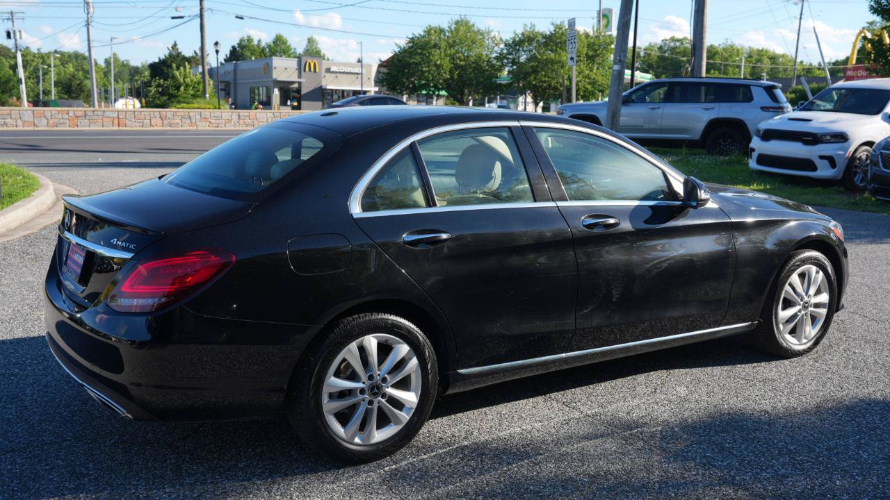 Used 2019 Mercedes-Benz C 300 4MATIC Sedan image 4
