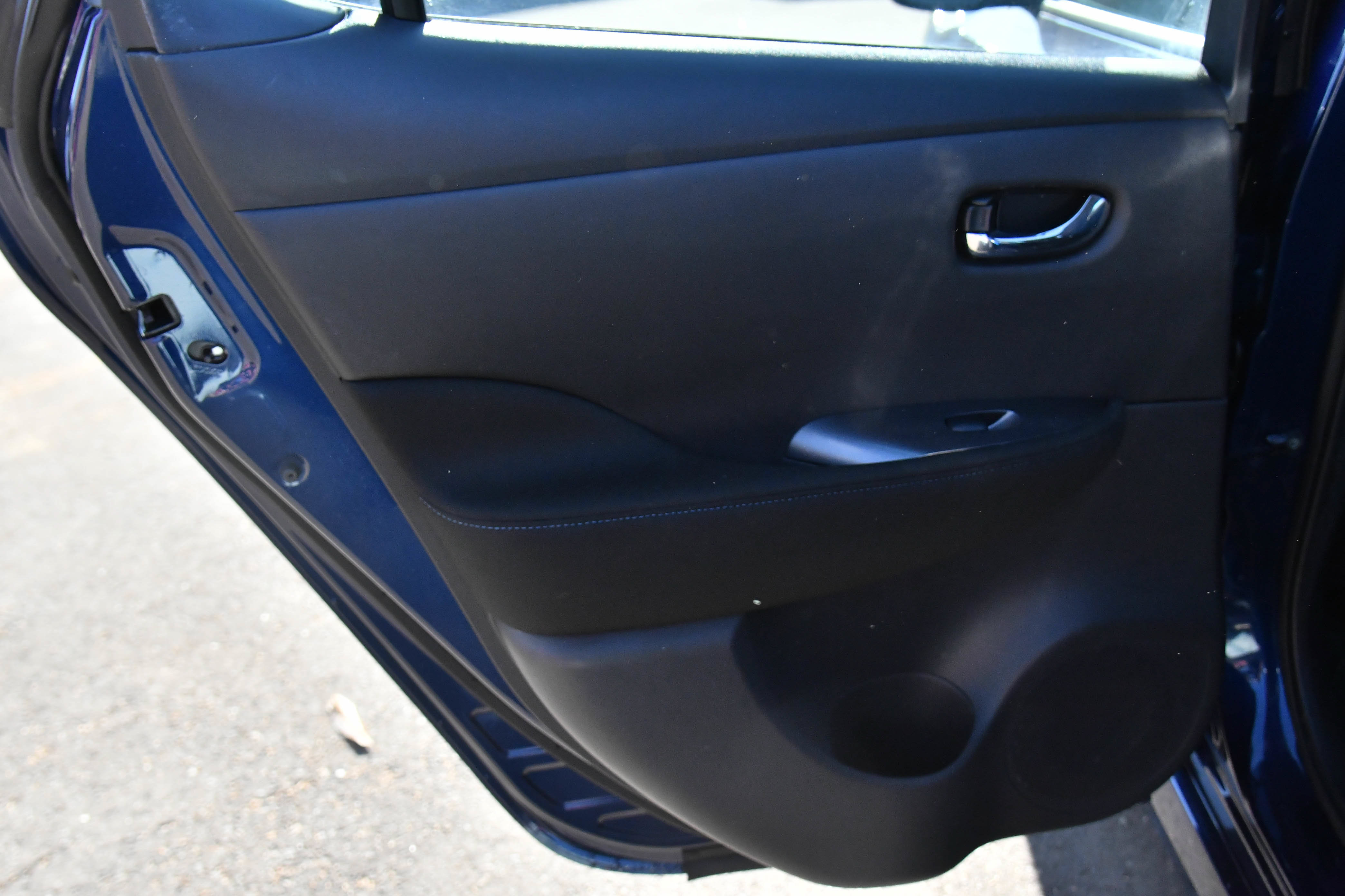 Used 2025 Nissan Leaf S FWD image 32