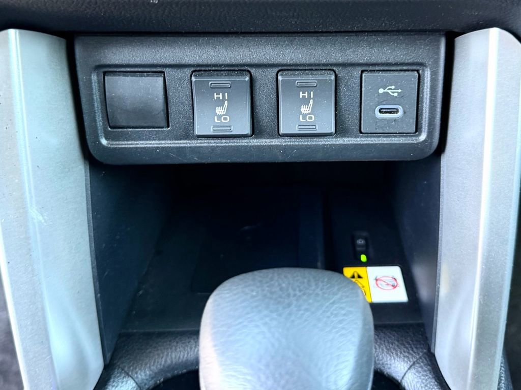 Certified 2023 Toyota Corolla Cross XLE image 25