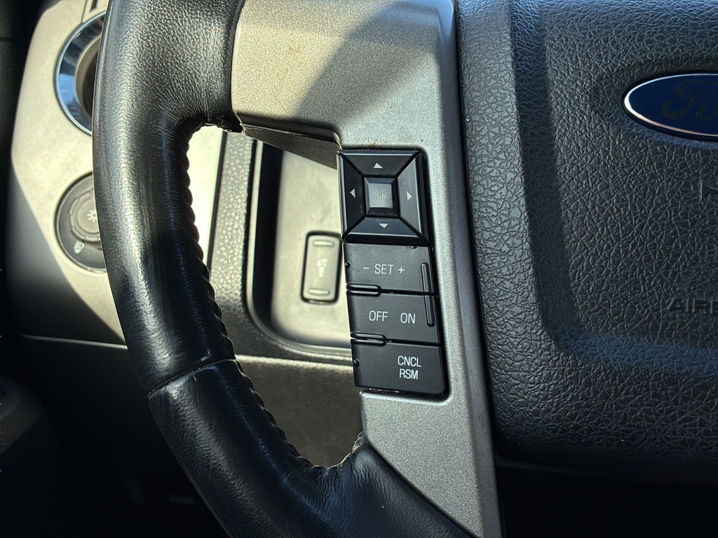 Used 2016 Ford Expedition Limited RWD image 27