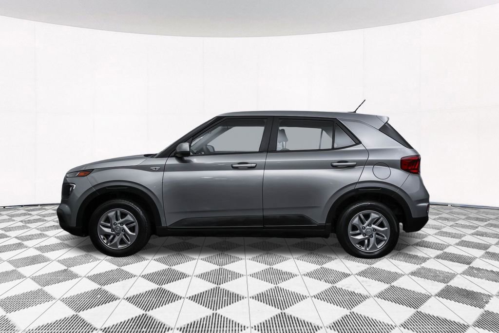 Used 2023 Hyundai Venue SE w/ Cargo Package image 34