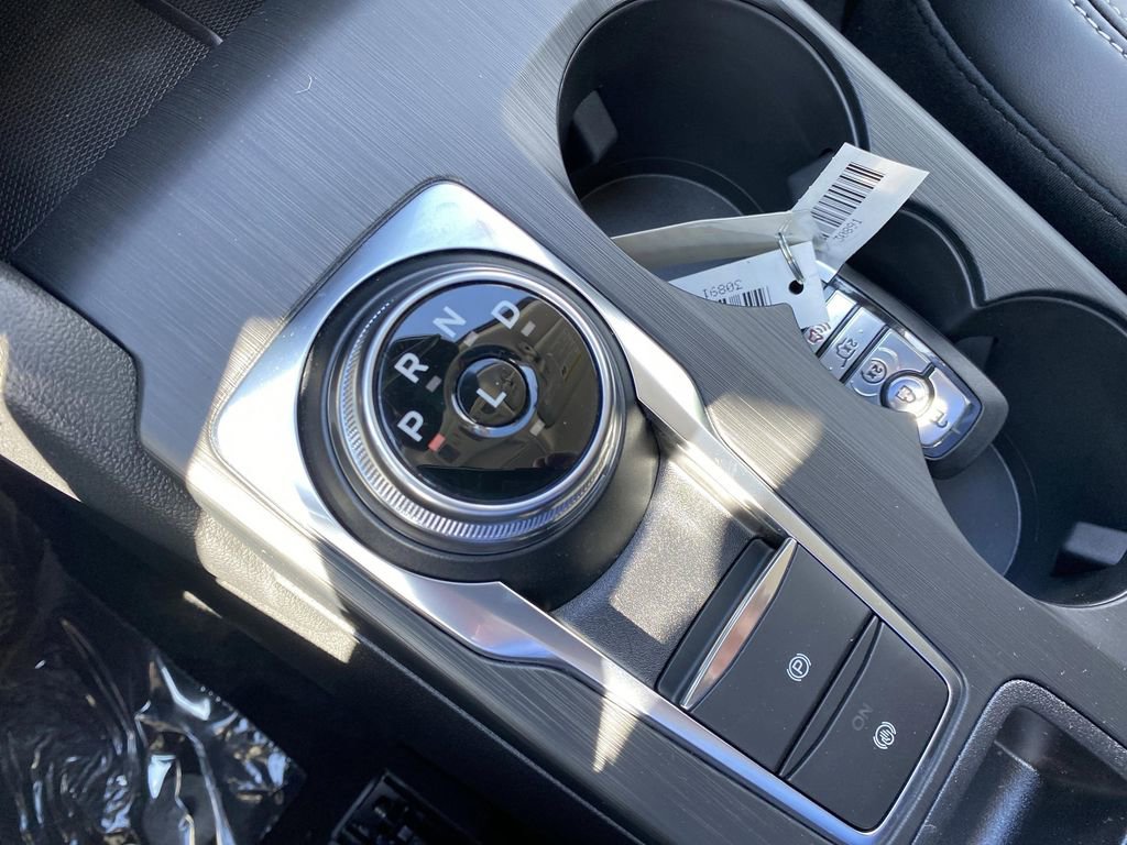 New 2025 Ford Escape SE w/ Class II Trailer Tow Package image 25