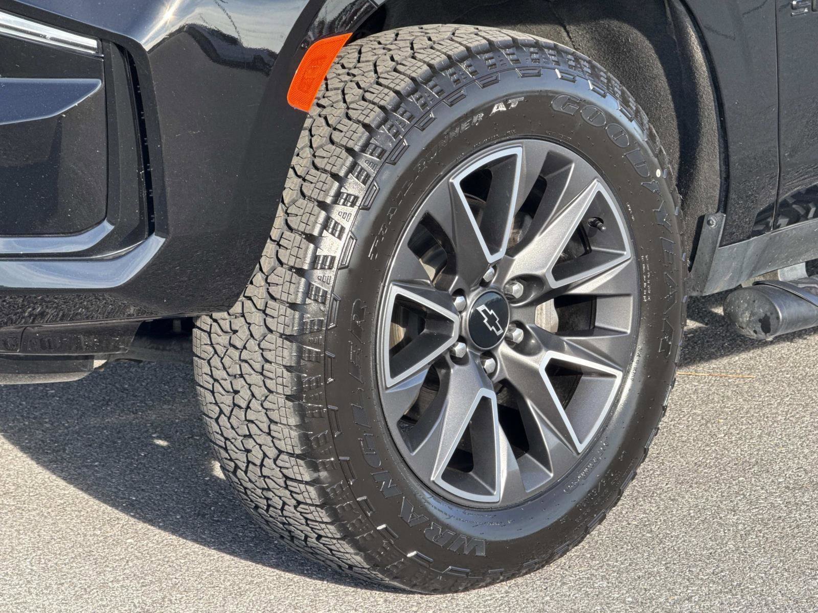 Used 2023 Chevrolet Suburban Z71 w/ Max Trailering Package image 28