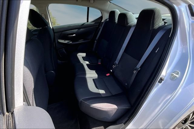 Certified 2022 Nissan Sentra SV FWD image 21