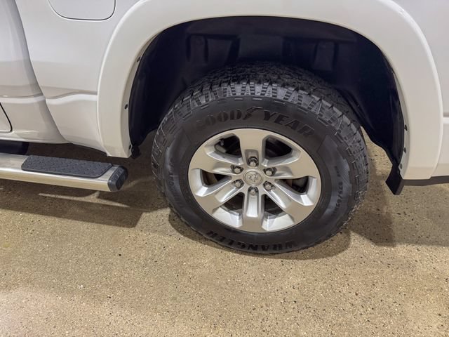 Used 2020 RAM 1500 Laramie AWD/4WD image 29