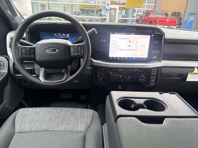 New 2026 Ford F350 XLT w/ XLT Premium Package AWD/4WD image 17