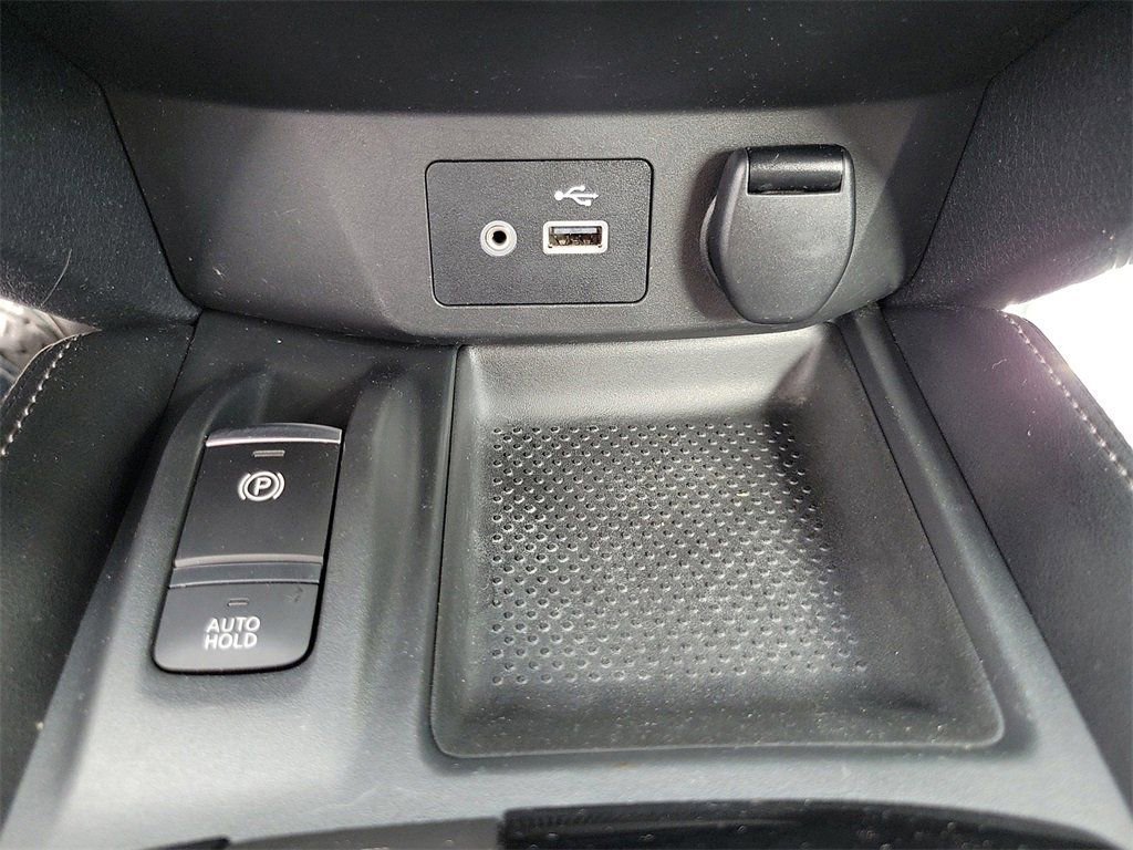 Used 2020 Nissan Rogue SL w/ Premium Package image 13