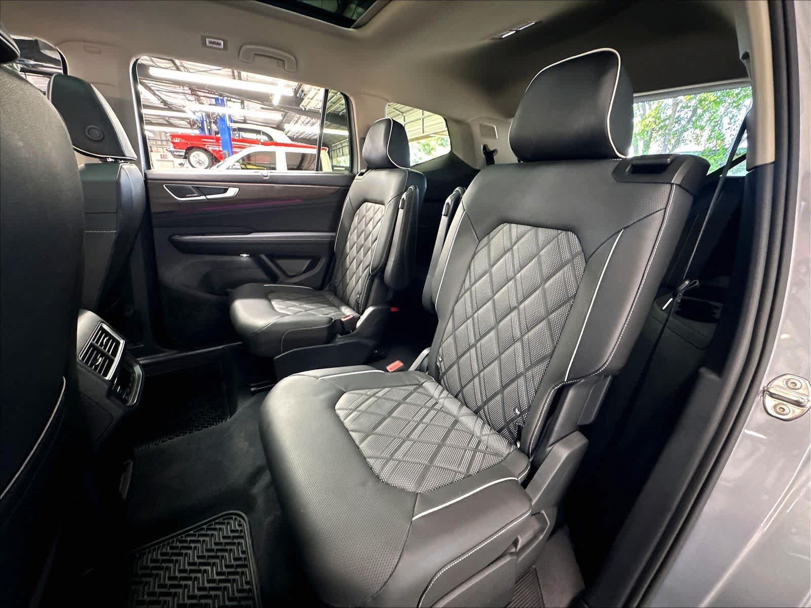 Used 2026 Volkswagen Atlas SEL Premium R-Line AWD/4WD image 25