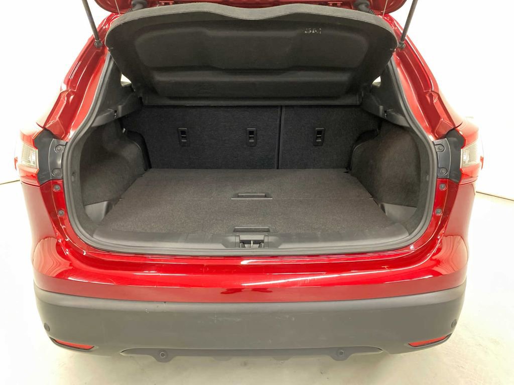 Used 2020 Nissan Rogue Sport SL image 8