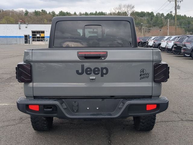 Certified 2022 Jeep Gladiator Sport AWD/4WD image 7