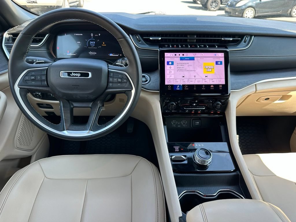 Used 2023 Jeep Grand Cherokee Limited AWD/4WD image 4