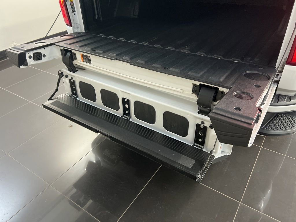 Used 2024 Chevrolet Silverado 1500 High Country w/ High Country Premium Package image 35