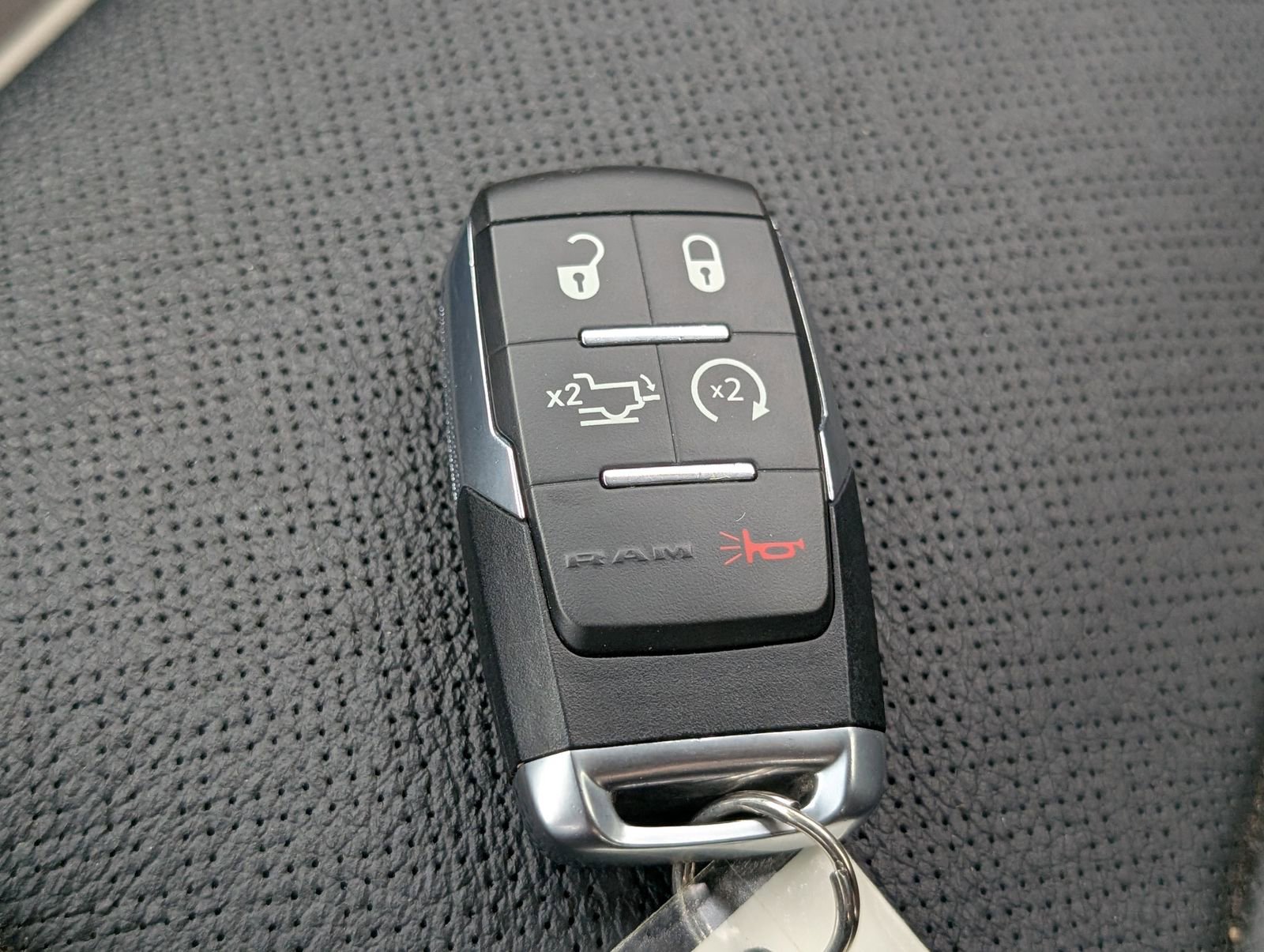 Used 2024 RAM 2500 Laramie w/ Safety Group AWD/4WD image 23