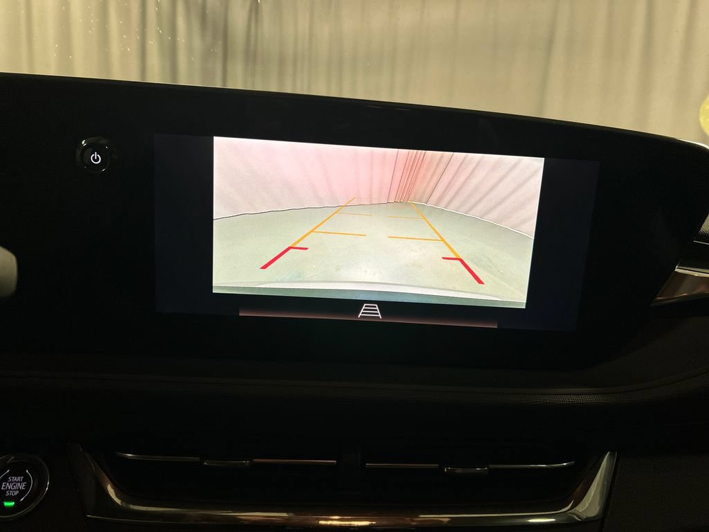Used 2025 Buick Envista Preferred FWD image 18