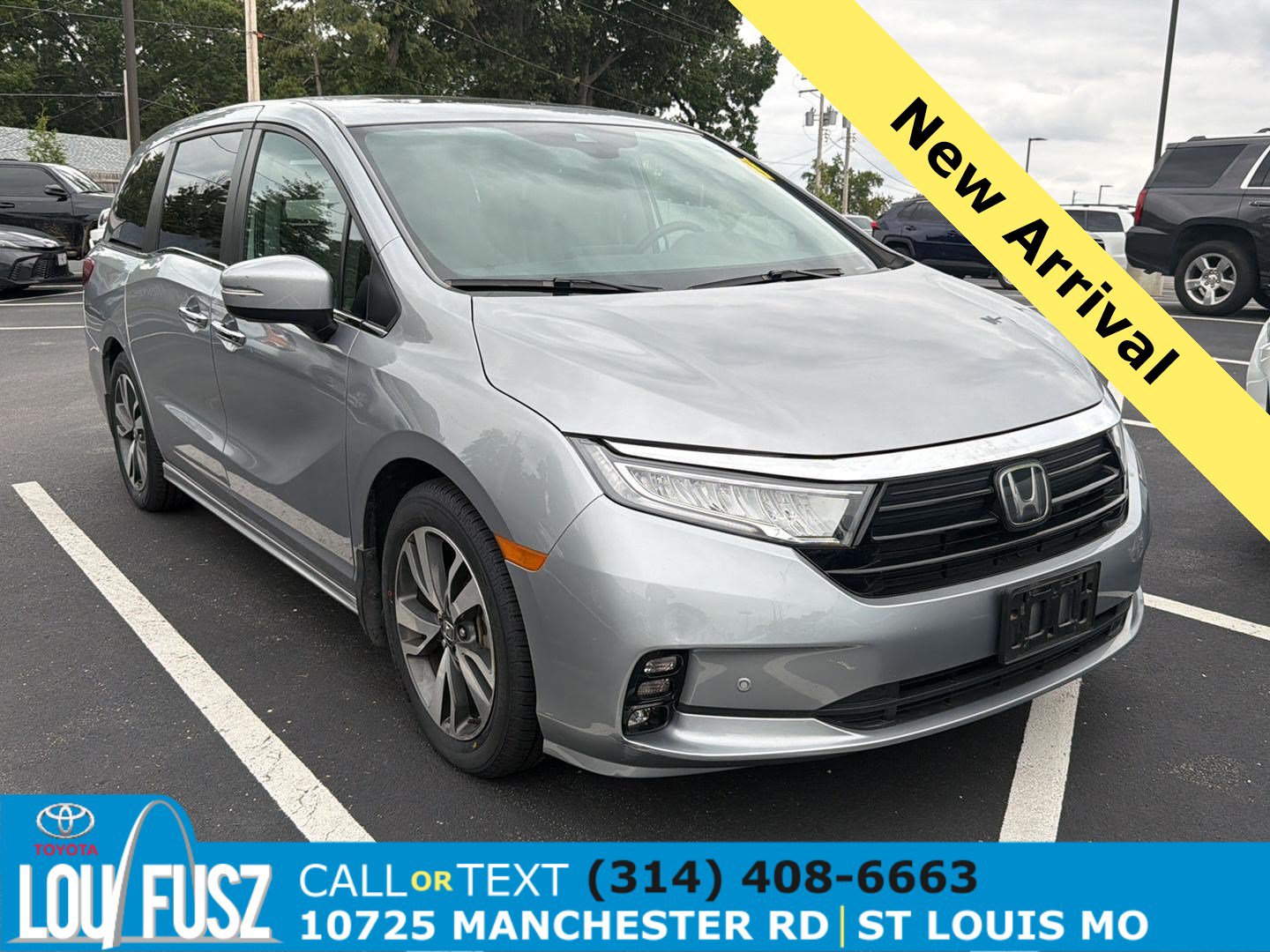 Used 2023 Honda Odyssey Touring image 1