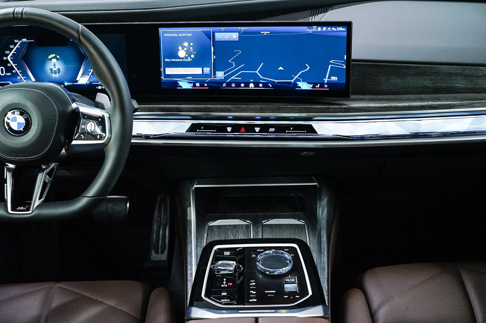 Used 2025 BMW 740i w/ Premium Package RWD image 13