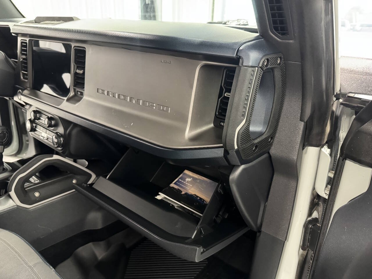 Used 2021 Ford Bronco Outer Banks AWD/4WD image 17