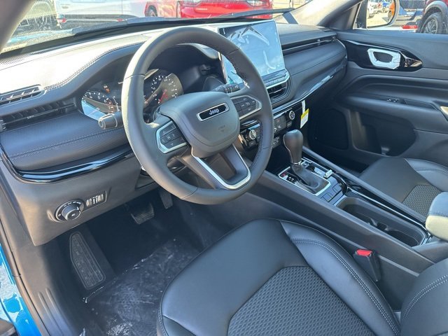 New 2026 Jeep Compass Latitude image 12