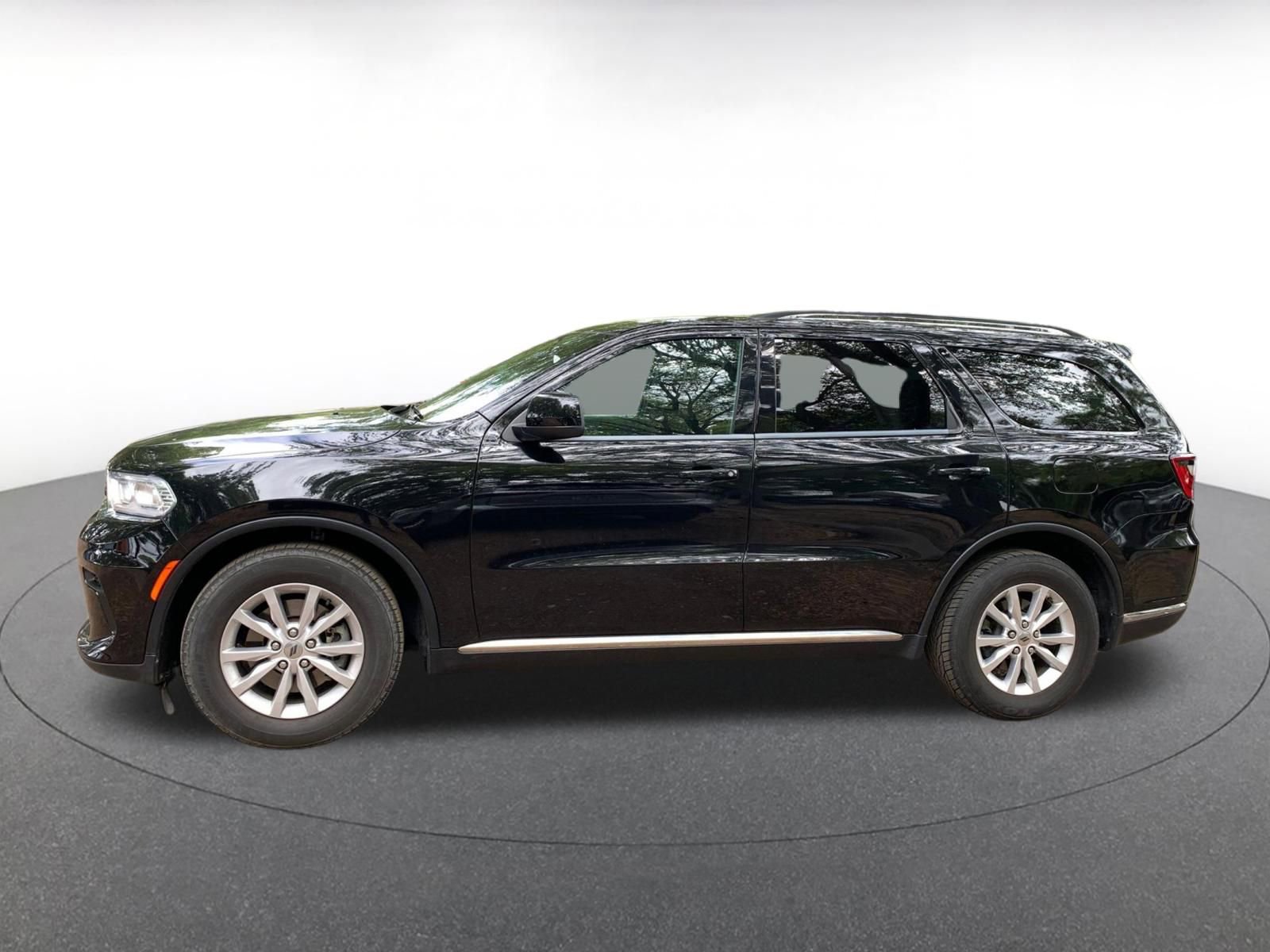 Used 2023 Dodge Durango SXT image 4