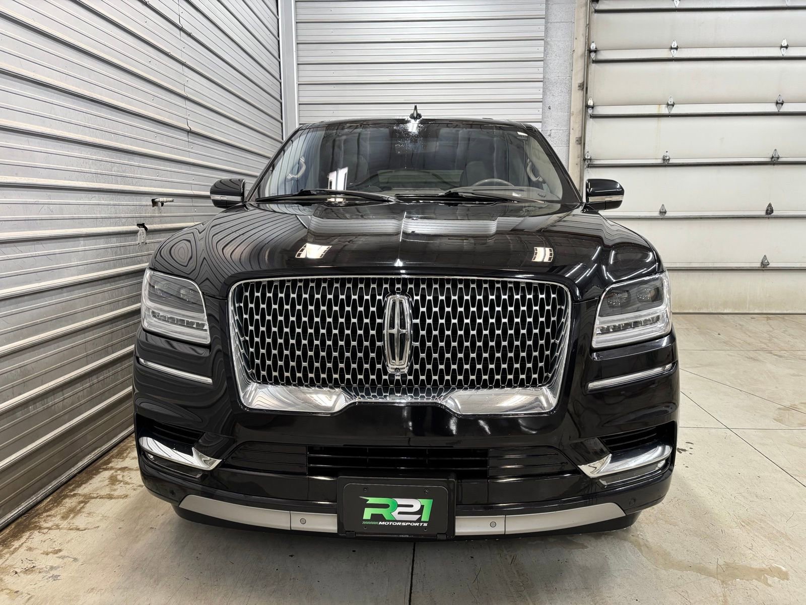 Used 2019 Lincoln Navigator L Reserve image 2