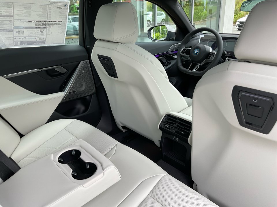 New 2027 BMW i5 xDrive40 w/ M Sport Package AWD/4WD image 29