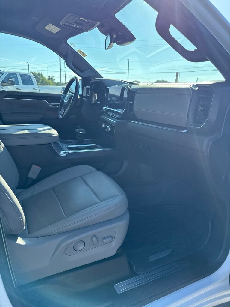Used 2024 GMC Sierra 1500 SLT AWD/4WD image 19