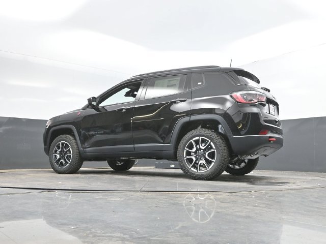 New 2026 Jeep Compass Trailhawk AWD/4WD image 44
