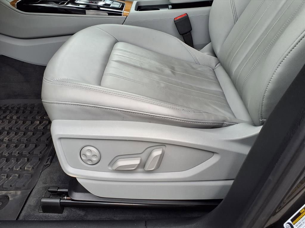 Used 2023 Audi Q5 2.0T Premium Plus w/ Premium Plus Package AWD/4WD image 9