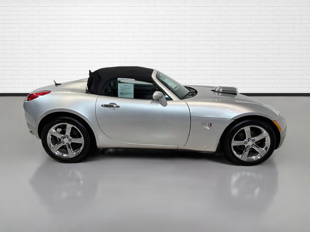 Used 2007 Pontiac Solstice Convertible w/ Premium Package RWD image 10