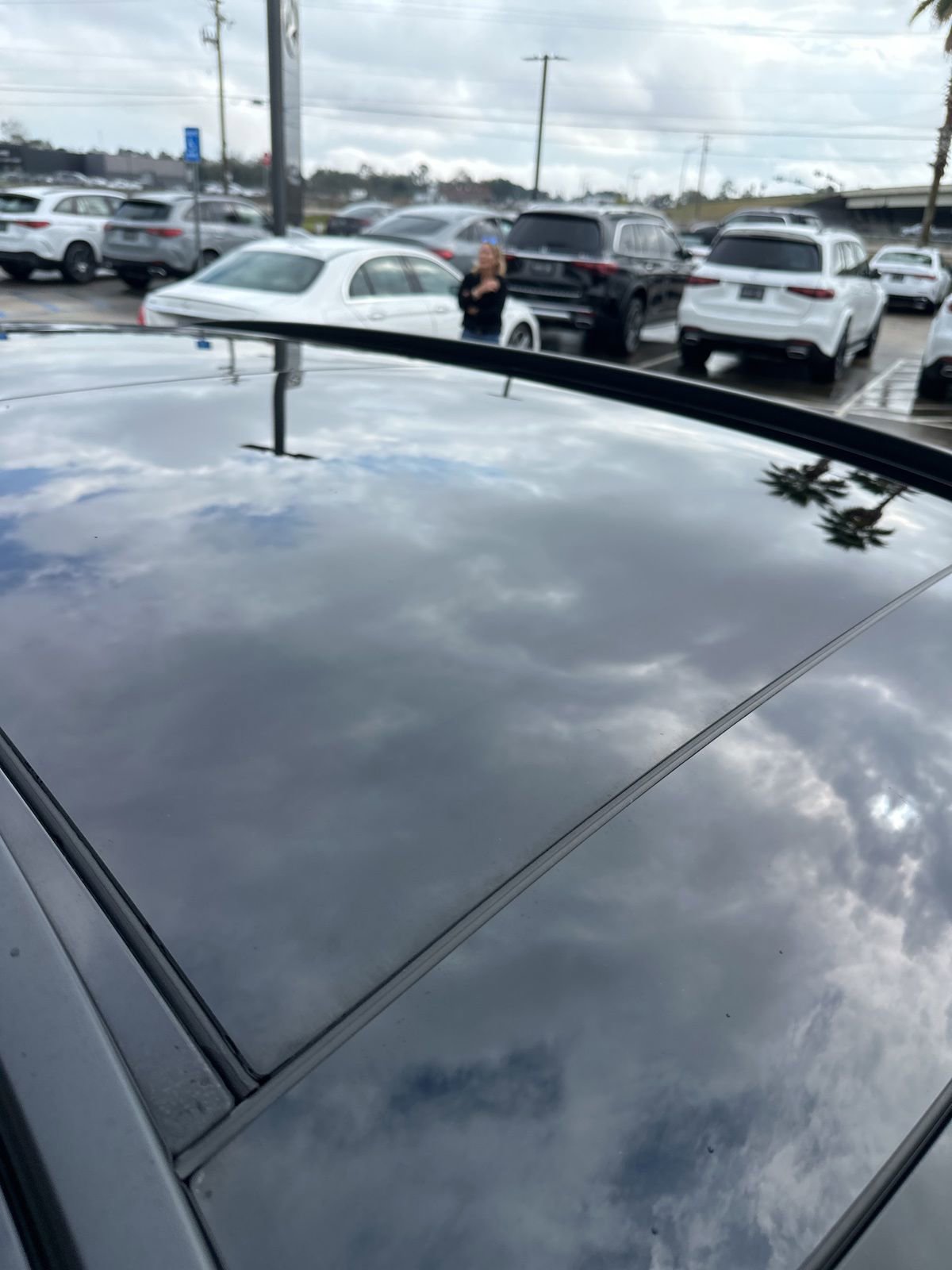 Used 2025 Mercedes-Benz GLC 300 4MATIC image 5