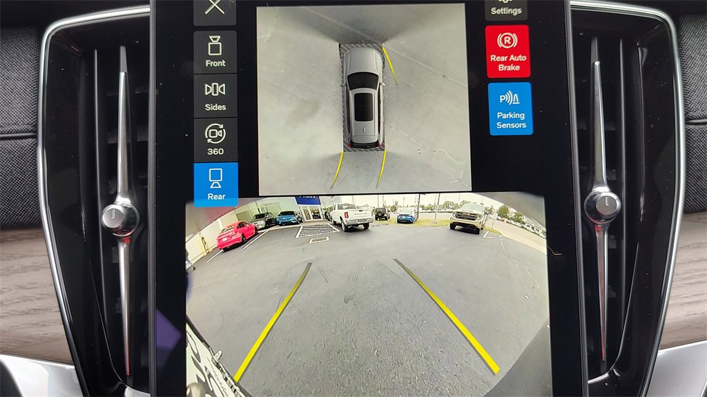 New 2026 Volvo XC90 B6 Plus w/ Protection Package image 22