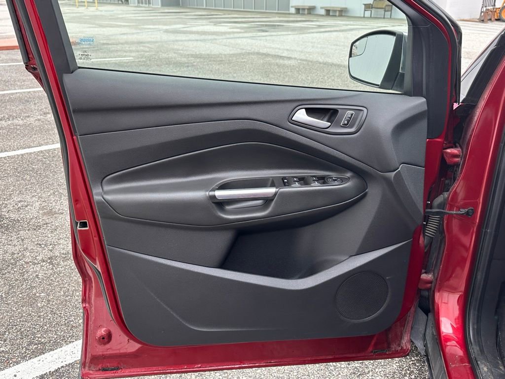 Used 2014 Ford Escape SE w/ SE Chrome Package image 12