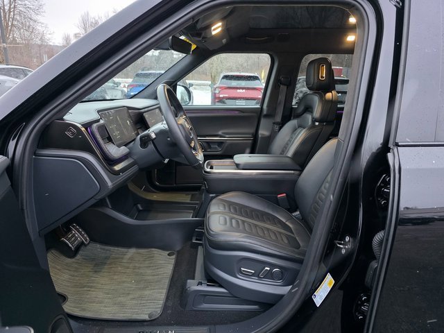 Used 2022 Rivian R1T Adventure image 16