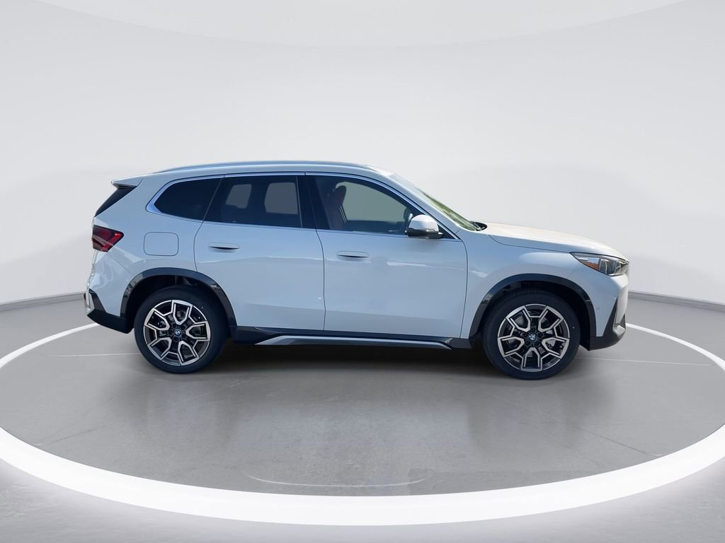 Used 2025 BMW X1 xDrive28i w/ Technology Package image 9