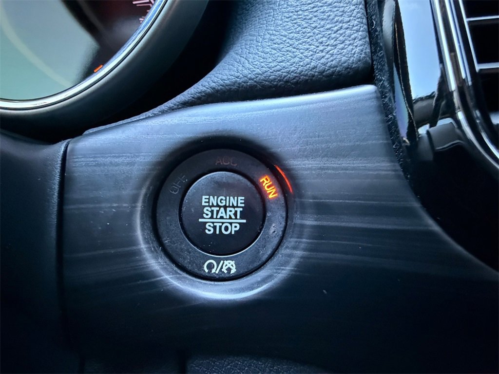 Used 2020 Jeep Grand Cherokee Altitude image 25