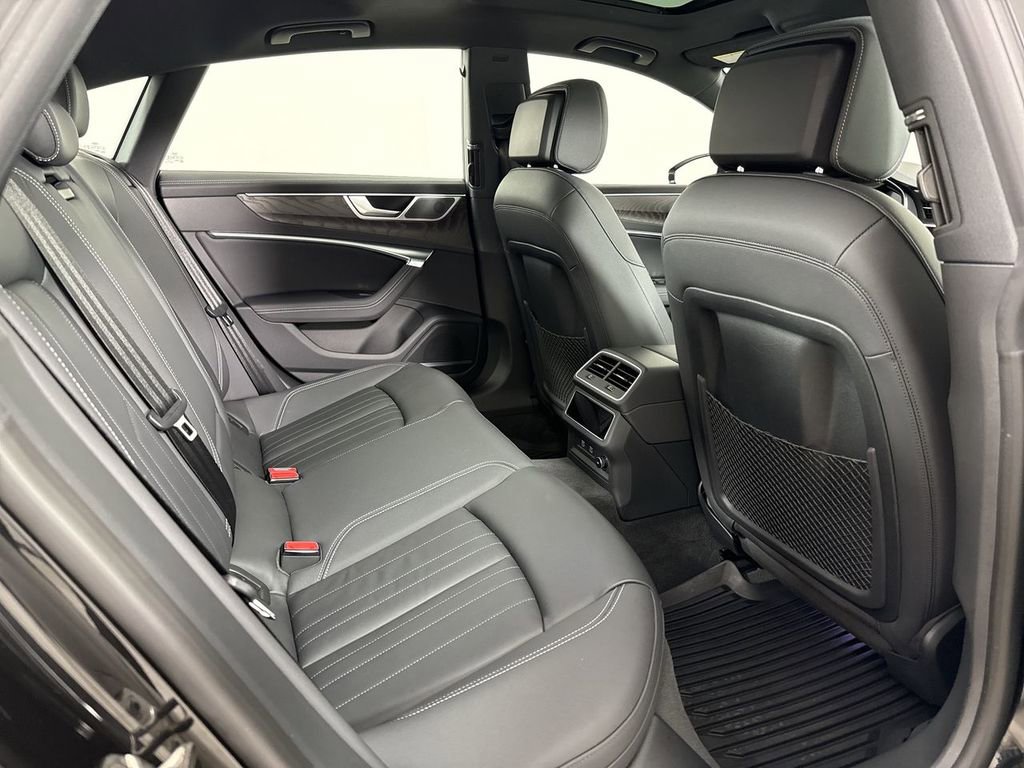 Used 2021 Audi A7 e Premium Plus w/ Interior Protection Package image 25