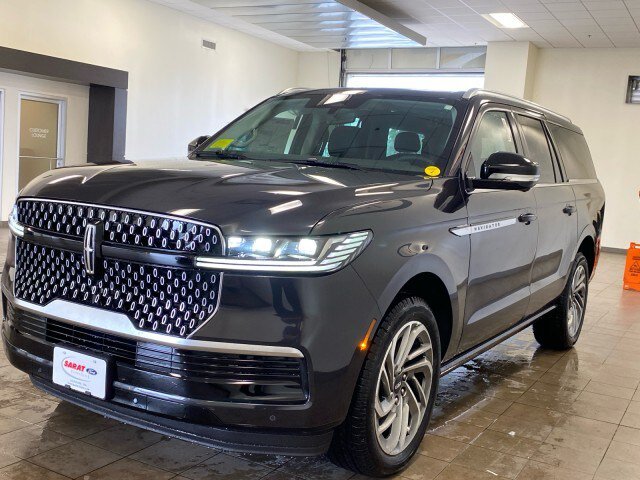 New 2027 Lincoln Navigator L Reserve AWD/4WD image 4