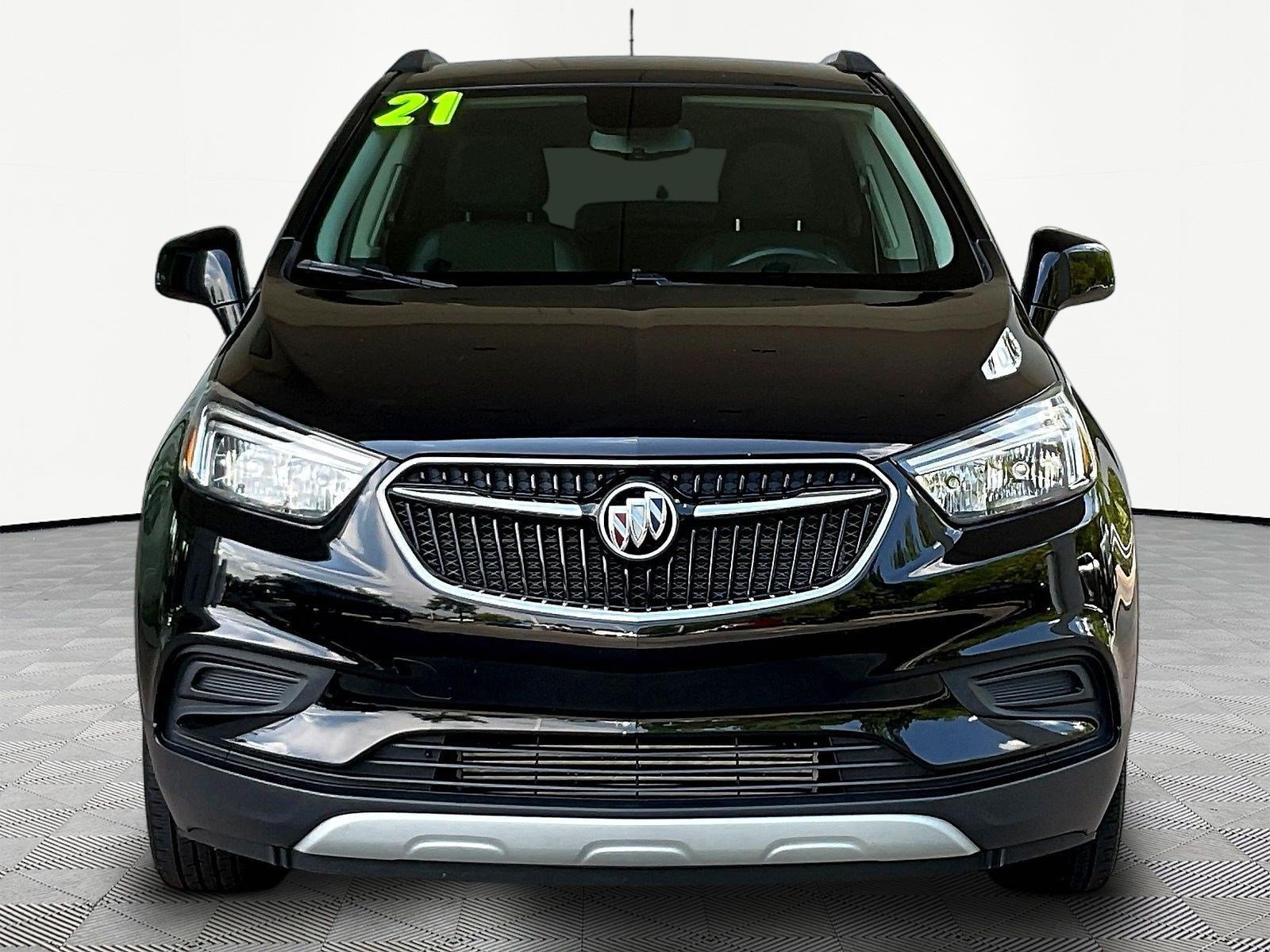 Used 2021 Buick Encore Preferred w/ Safety Package FWD image 2